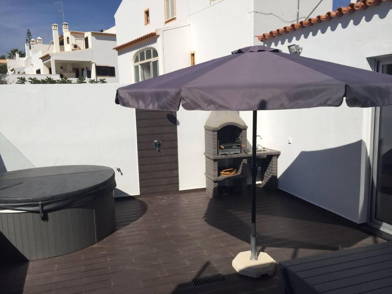 Casa Com 3 Suites Jacuzzi Em อัลบูเฟรา ภายนอก รูปภาพ