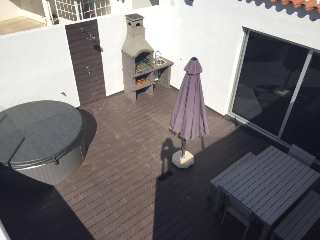 Casa Com 3 Suites Jacuzzi Em อัลบูเฟรา ภายนอก รูปภาพ
